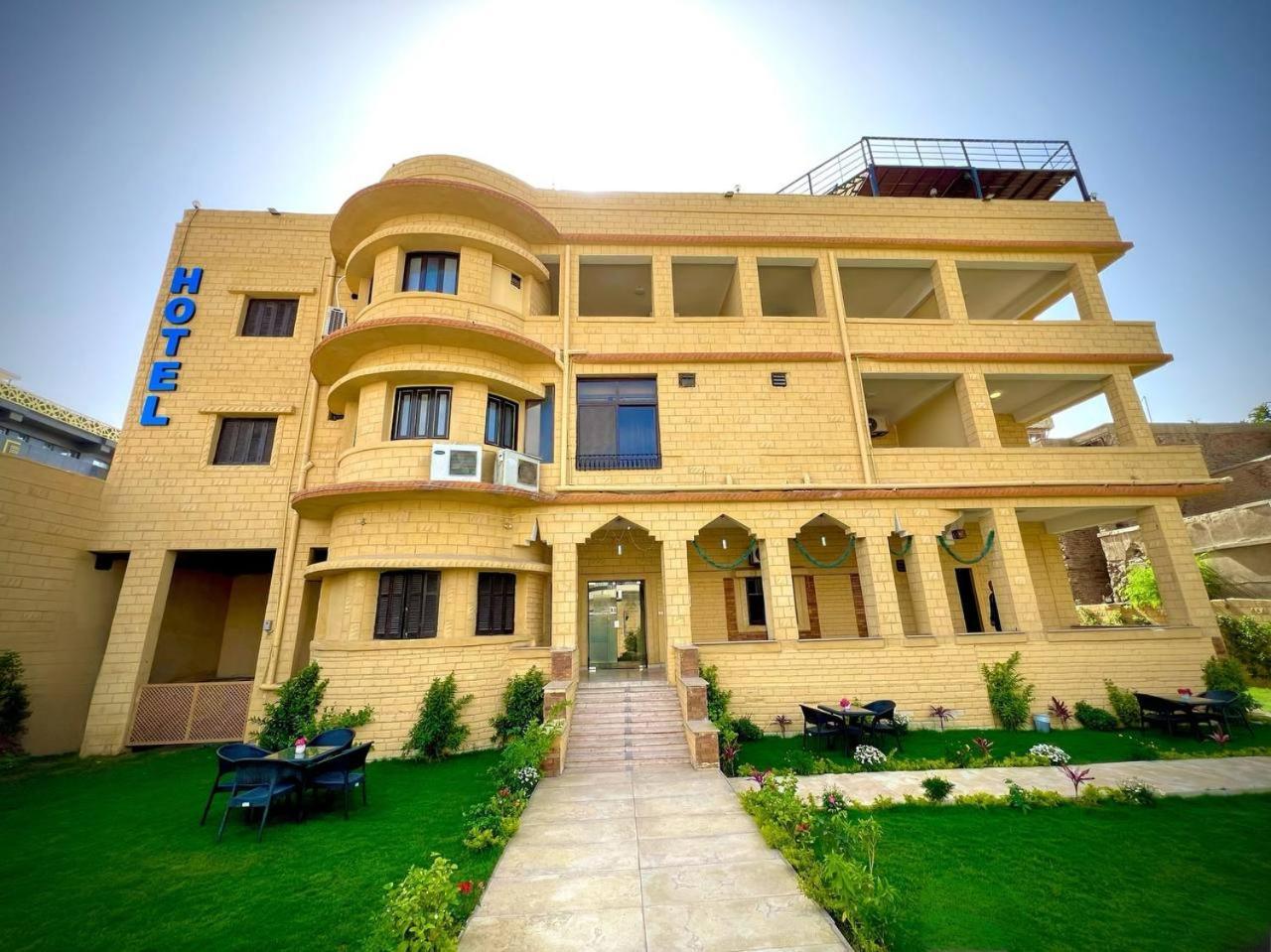 Turquoise Pyramids Gate Hotel City Centre Kafrat al Jabal Exterior photo